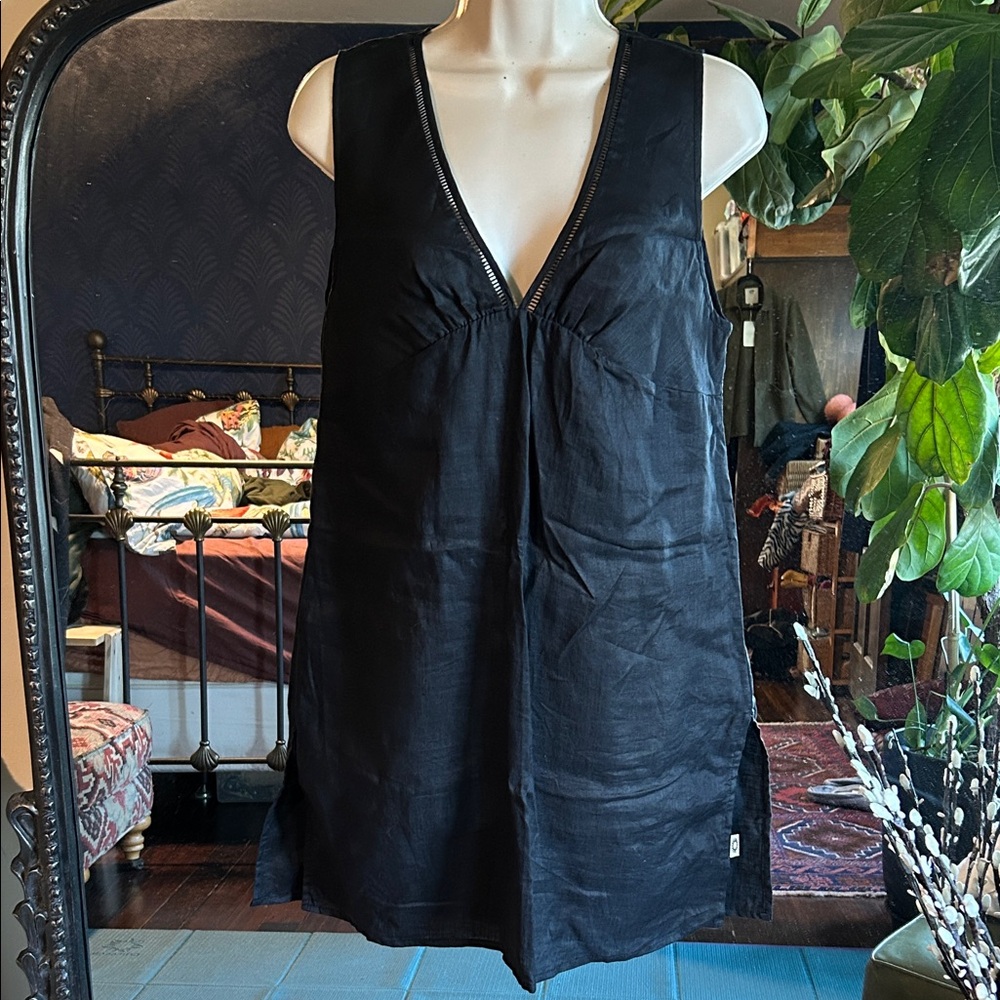 Ugg Australia 100% Linen cover-up/ sun dress. Small.